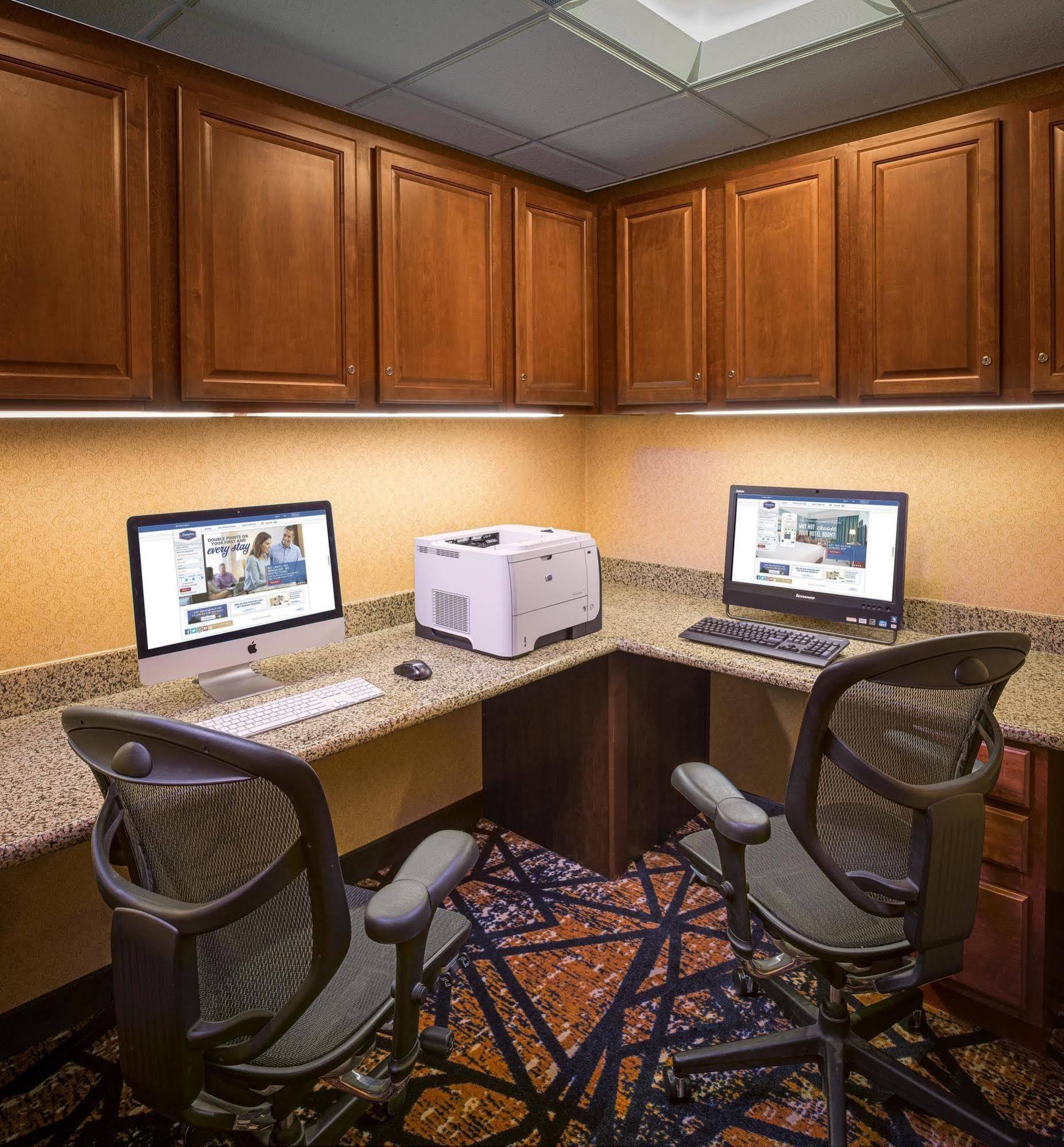 Hampton Inn & Suites Windsor-Sonoma Wine Country Экстерьер фото
