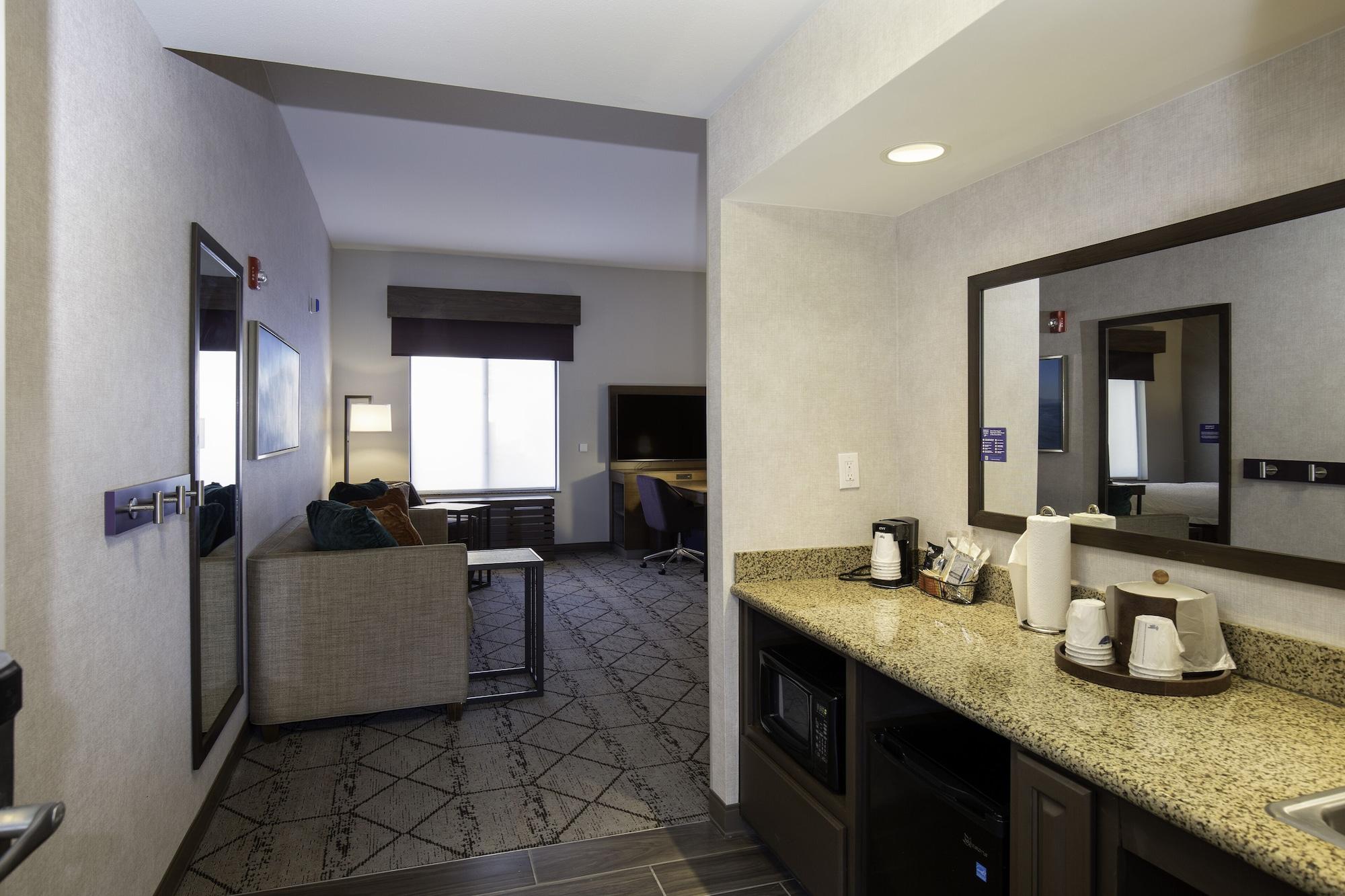 Hampton Inn & Suites Windsor-Sonoma Wine Country Экстерьер фото