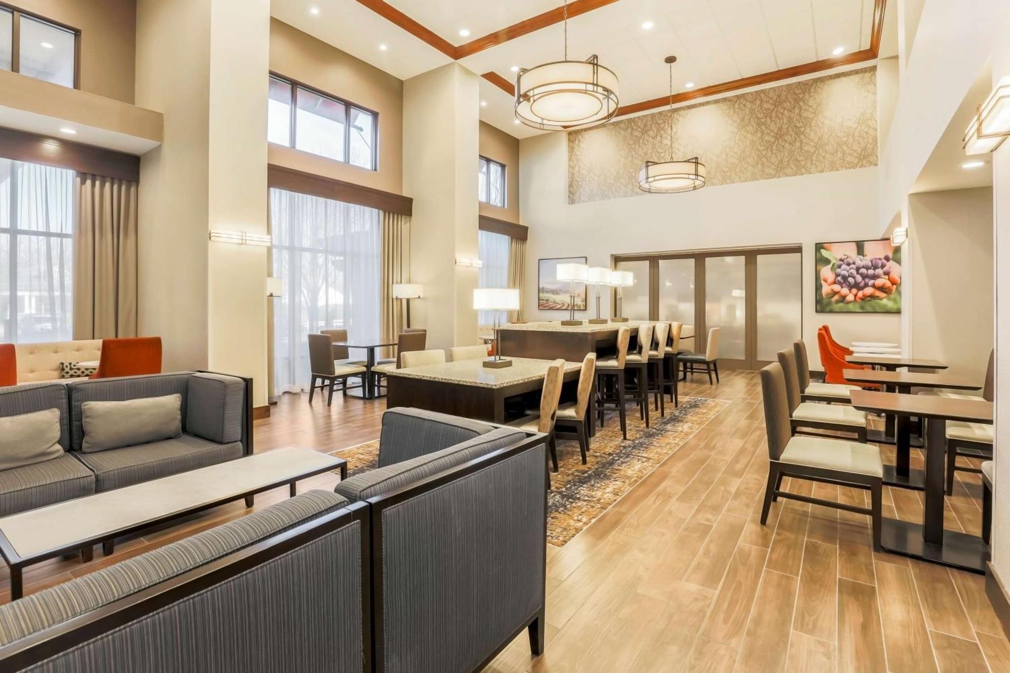 Hampton Inn & Suites Windsor-Sonoma Wine Country Экстерьер фото
